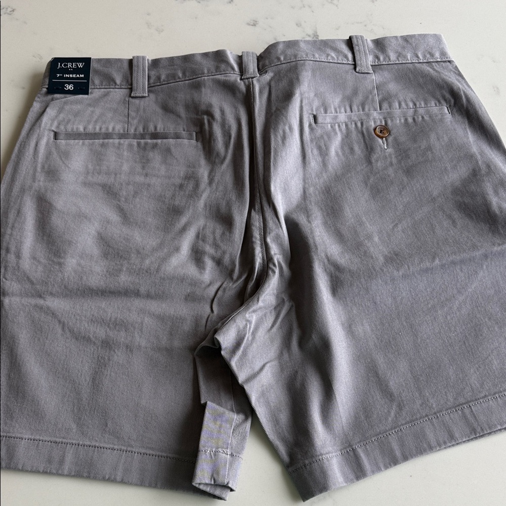 J. Crew Factory Men's 7” Chino Shorts - Picture 4 of 4